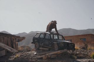 เยี่ยมชมสถานที่ถ่ายทำหอคอยปีศาจเก้าชั้นในเมืองน้ำมันลึกลับ