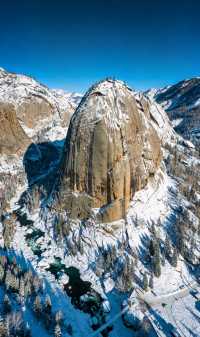 雪山腳下的童話小鎮