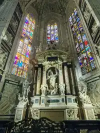 聽朋友推薦，報了一個意大利半自由行團（無廣