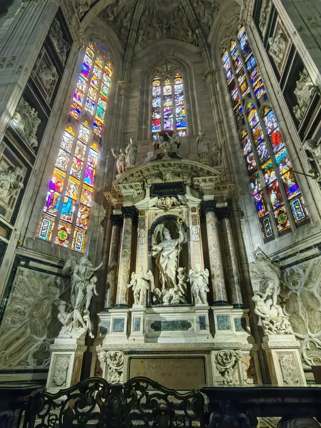 聽朋友推薦，報了一個意大利半自由行團（無廣