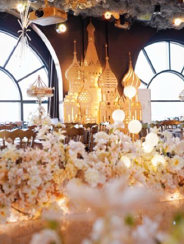 A Riverside Wedding at Night | A Dazzling Moment in an Old Money Style