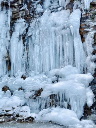 重慶近郊、標高2238メートルの息を呑むほど美しい雪景色！今週末は重慶を離れ、金福山へ直行！標高2238メートルの雪景色はまさに冬のワンダーランド！