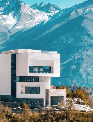 โรงแรม Meili Snow Mountain สวยงามราวกับสวรรค์! เพดานโรงแรมที่มองเห็นทิวทัศน์มุมกว้างของพระอาทิตย์ขึ้นสีทองเหนือภูเขา