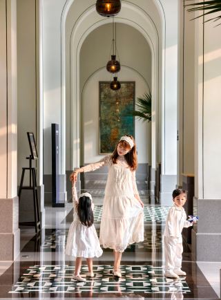 Andaz Xiamen elevates Southeast Asian-style family vacations to a high-end level.