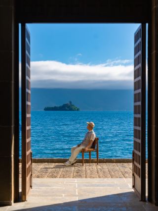 A new secluded hotel at Lugu Lake! Wake up to a summer view facing the sacred mountain