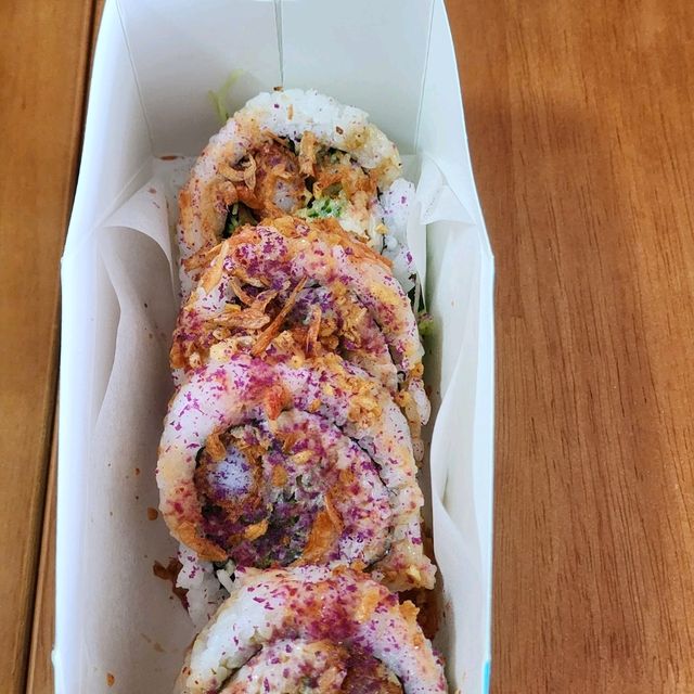 卷物非常足料，車仔麵自選配料