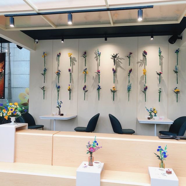浪漫🈵️屋·樂高「花」現愛咖啡屋📍 Eslite Xinyi Store 誠品信義店