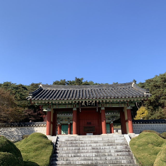 사명대사의 호국 정신이 깃든 절, 표충사