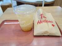 Tim Hortons (ทิมฮอร์ตันส์)