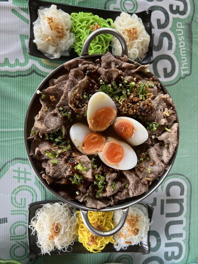 ก๋วยเตี๋ยวเรือร้อยล้าน ความอร่อยแบบจุกๆ