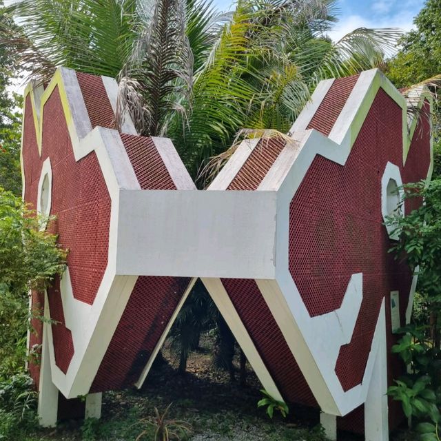 Iconic Dragon at Hortpark