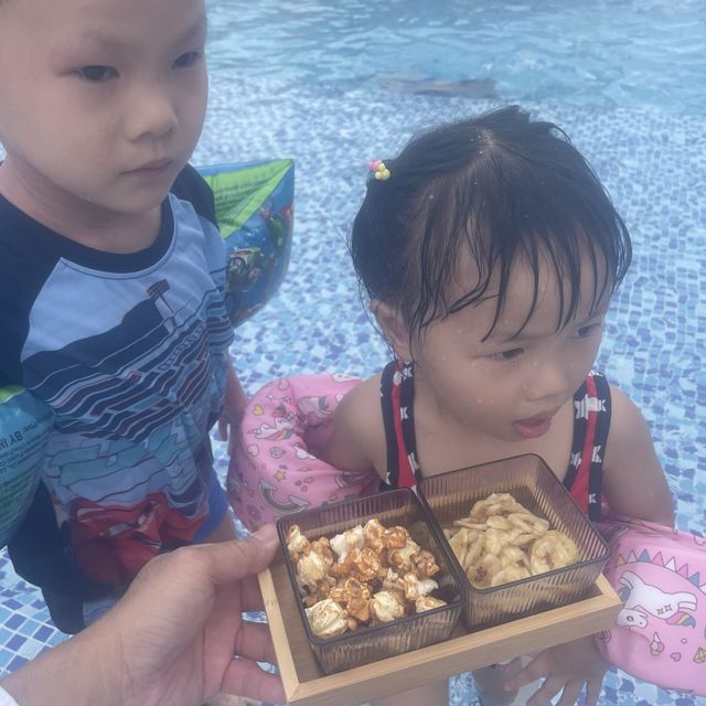 浪漫歡樂美食，盡在澳門巴黎人（酒店泳池燈及健身室編）