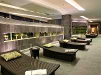 ベトナム　ベトナム観光　JW Marriott Hotel Hanoiの poolはcool！