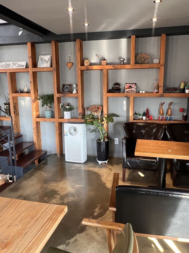 韓国/ソウル【三清洞】ルーフトップからの眺めが最高！韓屋(ハノク)の建物を見ながらコーヒータイム