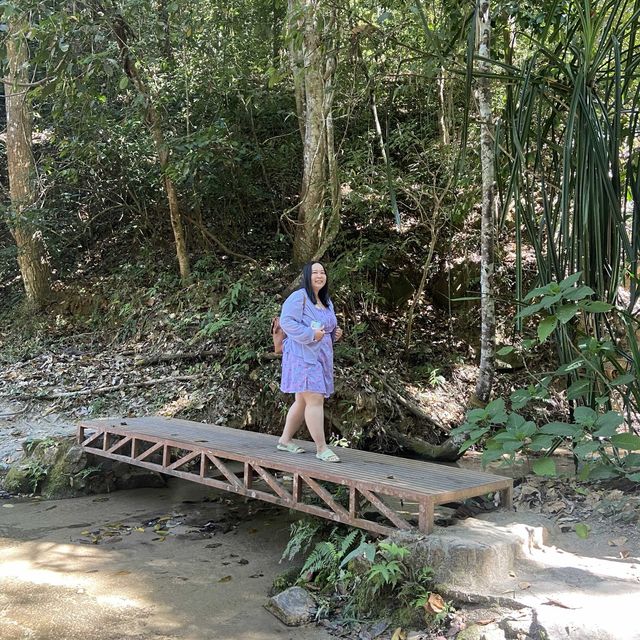 น้ำตกแม่กำปอง