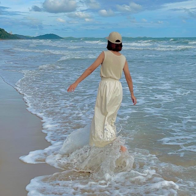 หาดแม่รำพึง ไม่ลำพัง