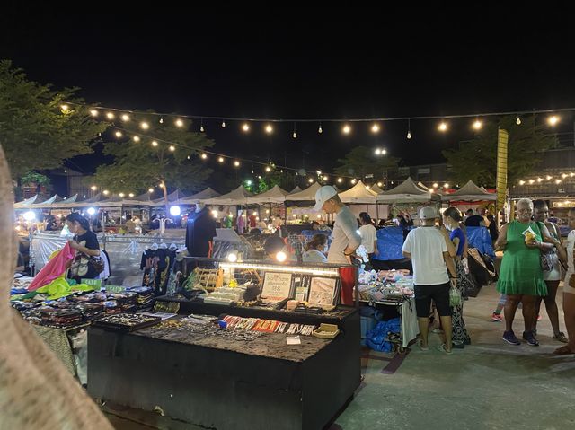 chillva market ถนนคนเดินภูเก็ตที่ไม่ควรพลาด