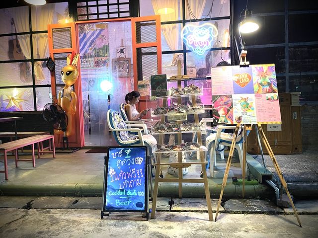 เที่ยวตลาดนัดรถไฟ มาด้วยรถไฟฟ้า สถานีสวนหลวง ร.9 