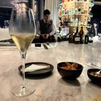 【タイ】ラグジュアリーホテルのバーで素敵な夜を✨