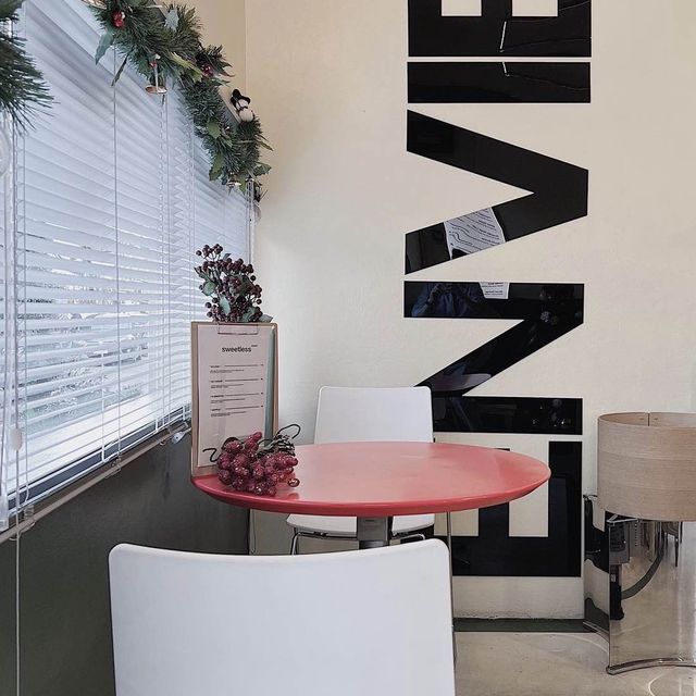 Envies cafe：市區復古風咖啡店，適合節日放鬆