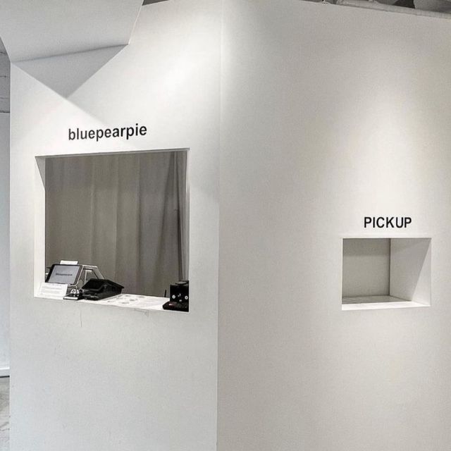 「Bluepearpie」：簡約風格咖啡店，咖啡香氣十足