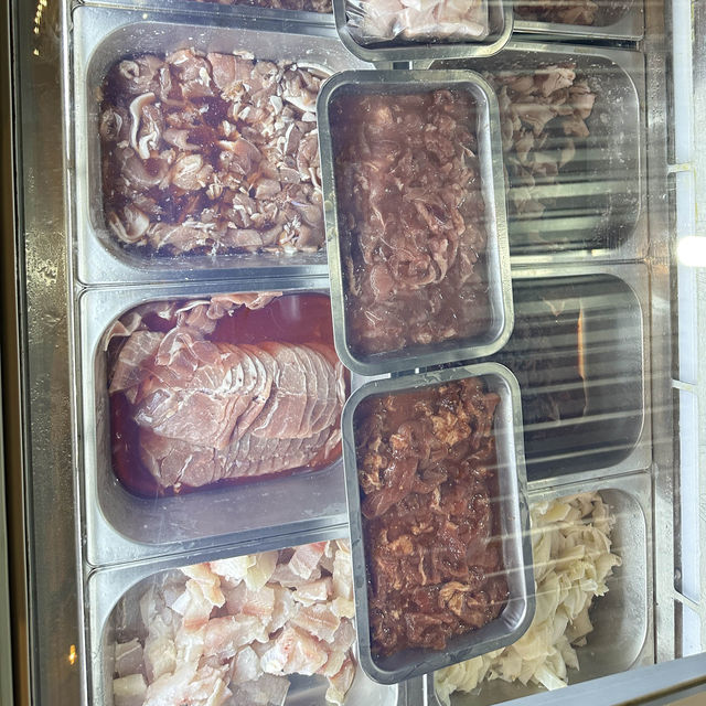 NT หมูกระทะ หมูกระทะชั่งกิโลสุดอร่อยของมะขาม