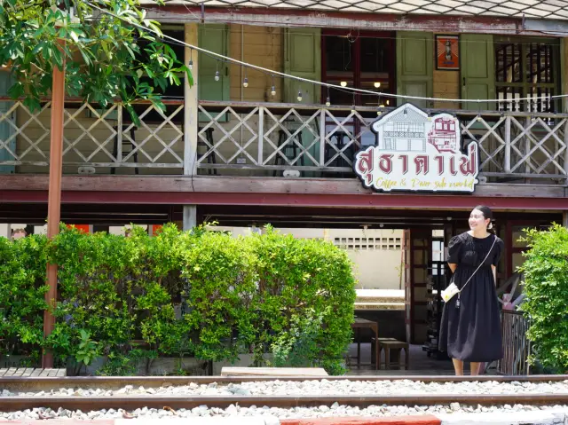 สุธาคาเฟ่ สถานีรถไฟแม่กลอง