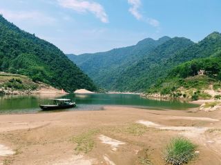 Hòn Kẽm Đá Dừng