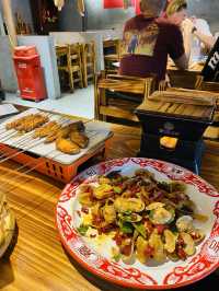 「燒烤天堂!犟店燒烤征服萬千食客」