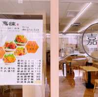 臺中西屯 不物正業牛肉麵 嘉徠真傳 牛肉麵X橙味雞排