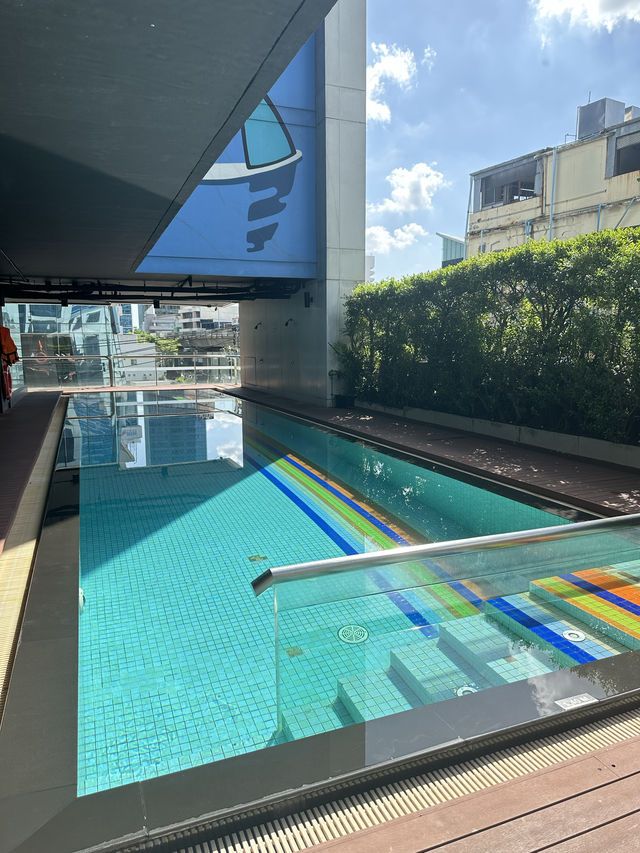 📍Vic3 Bangkok โรงแรมทำเลดีๆใจกลางกรุงเทพ