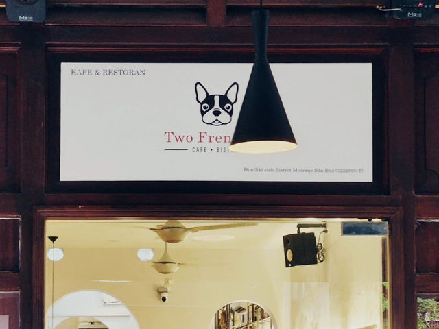 Two Frenchies Cafe Bistro