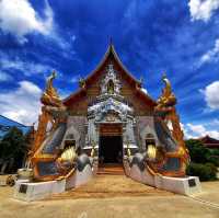 กราบสักการะพระศรีสัพพัญญู ณ วัดขัวแคร่