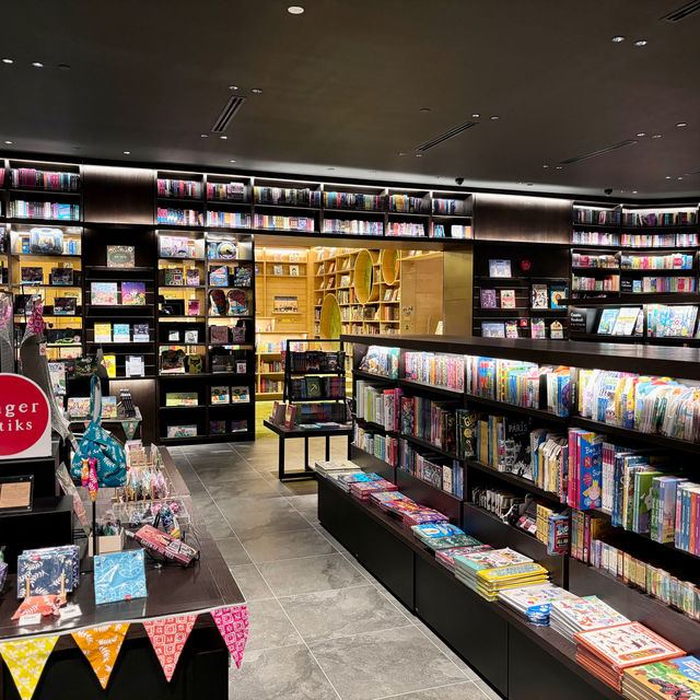 Tsutaya Bookstore at Pavilion Bukit Jalil: A Haven for Book Lovers