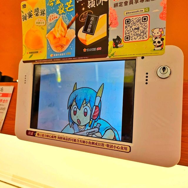 【臺中】回轉壽司，每消費5個盤子，顧客可以參與一次抽獎，獲得各種小獎品。
