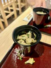 【中環】海言どんぶり専門店：精美的食材寶石盒，順時針品嚐每一款刺身