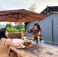 ที่พักเขาใหญ่สไตล์Glamping อาณาจักรพูลวิลล่า