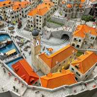 ไปทัวร์เมืองมนุษย์จิ๋วที่ Small Worlds Tokyo กัน