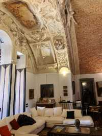 Unforgettable Hospitality: A Warm Welcome at a 17th-Century Monastery B&B in Como