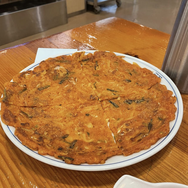 【韓国】伝統的な味付けのユッケビビンバが絶品