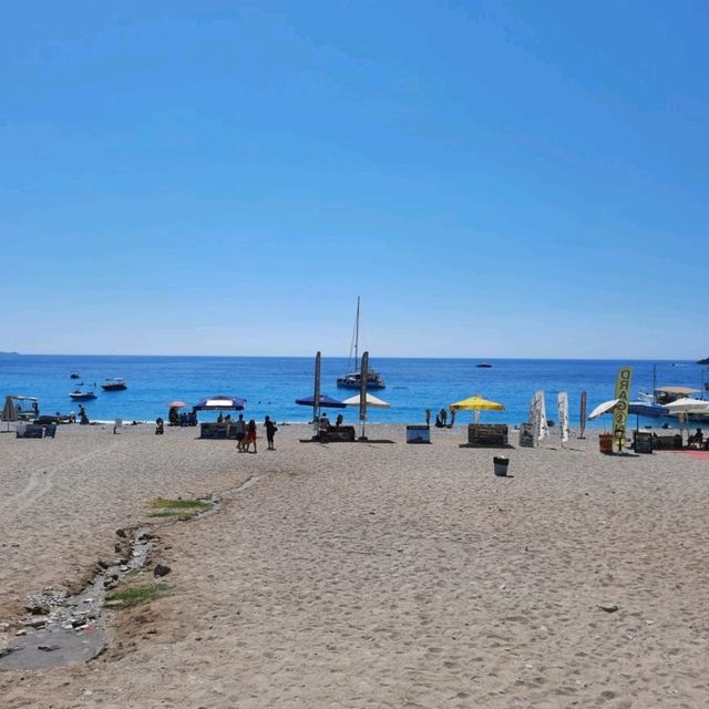 土耳其Oludeniz Beach死海海灘：藍寶石海水，天堂般的景色