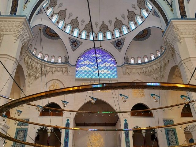 Çamlıca Camii 恰姆勒加清真寺🕌- 土耳其伊斯坦布爾最大最美的清真寺，適合打卡拍照📸