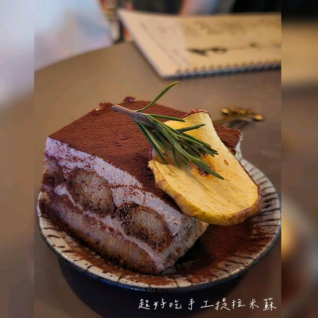 西門町二樓隱秘個性酒吧😻
