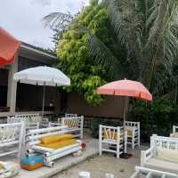 คาเฟ่ติดทะเล Khap Samut Cafe‘ & Eatery 