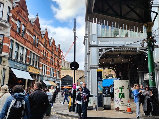 菠蘿市集『Borough Market』|倫敦最受歡迎的街邊小吃市集