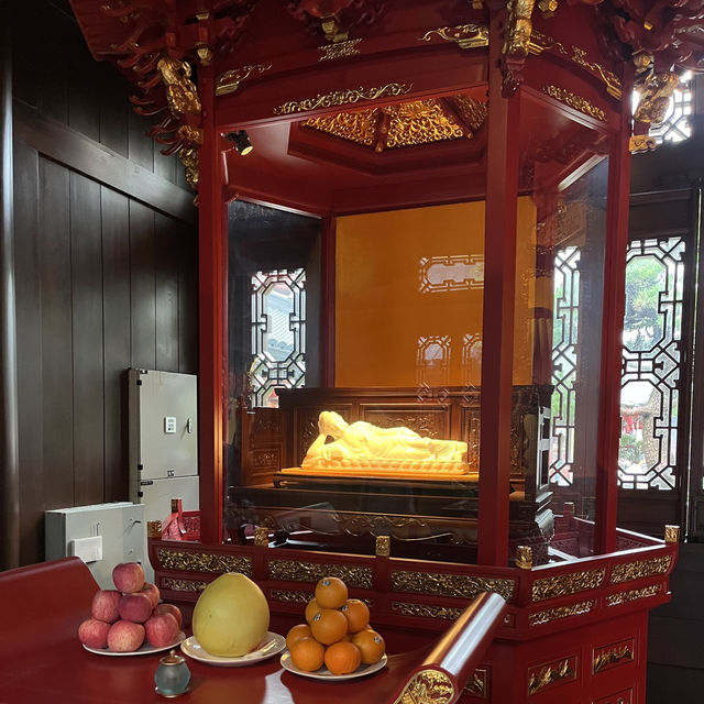 ไหว้พระเก็บแต้มบุญที่ วัดพระหยก