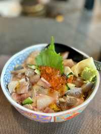 【中環】一緒一番酒場：開放式廚房，品嘗碎切刺身壽司丼