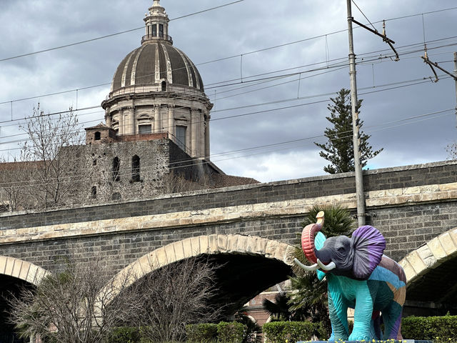 義大利🇮🇹卡塔尼亞大教堂廣場