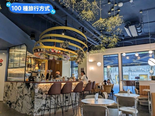 台北東區最時尚的網美酒吧：Cosmic Bistro 小宇宙餐酒館