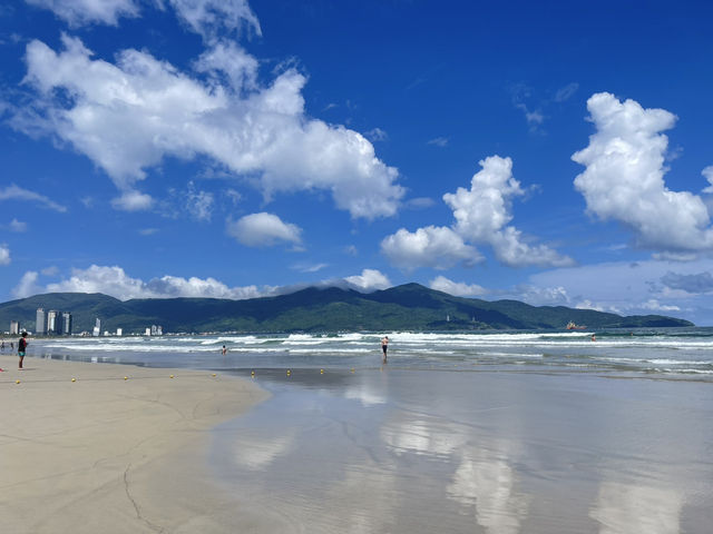 หาดหมีเค ดานัง ทะเลใส หาดขาว ที่ต้องไป!